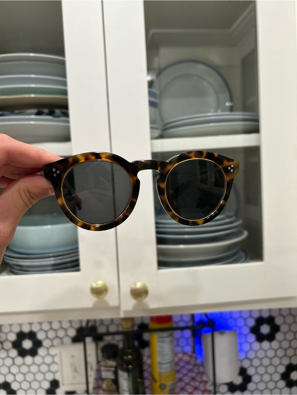 Tortoiseshell Round Sunglasses - Brown
